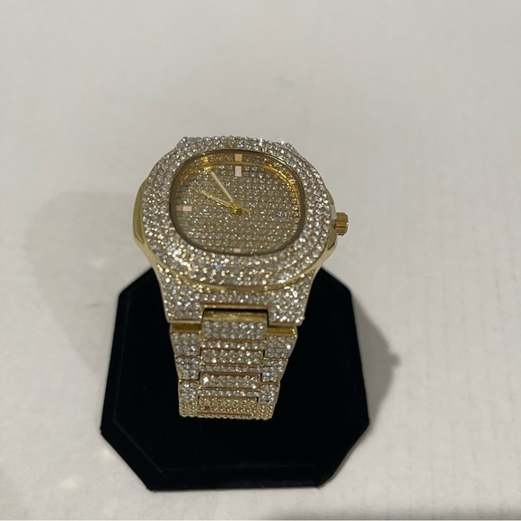 Men’s Crystal Iced-Out Silver Gold Watch Diamond Watch! - Picture 1 of 8